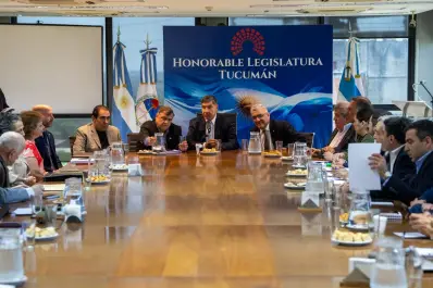 El ministro Abad expuso ante todos los legisladores los lineamientos del Presupuesto 2026