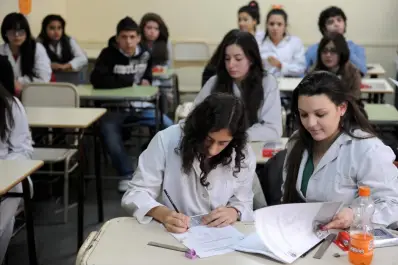 Argentinos por la Educación alerta que Tucumán recortó el 22% la inversión en formación y cultura