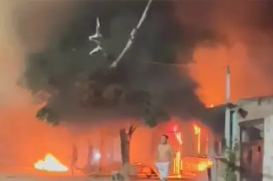 Vecinos prendieron fuego al domicilio del presunto asesino de la niña de siete años
