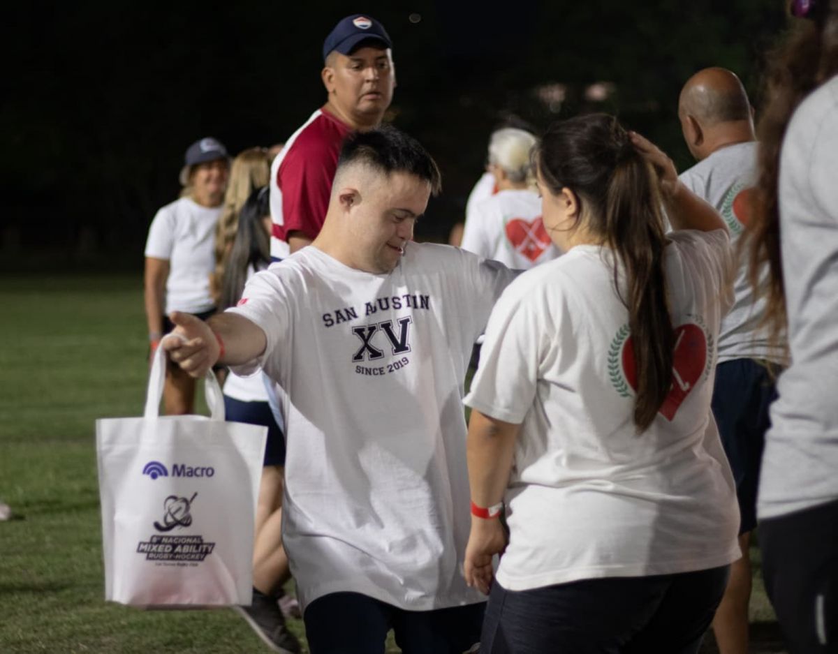 ALEGRÍA. Las delegaciones disfrutaron de música, juegos y una cena de bienvenida.