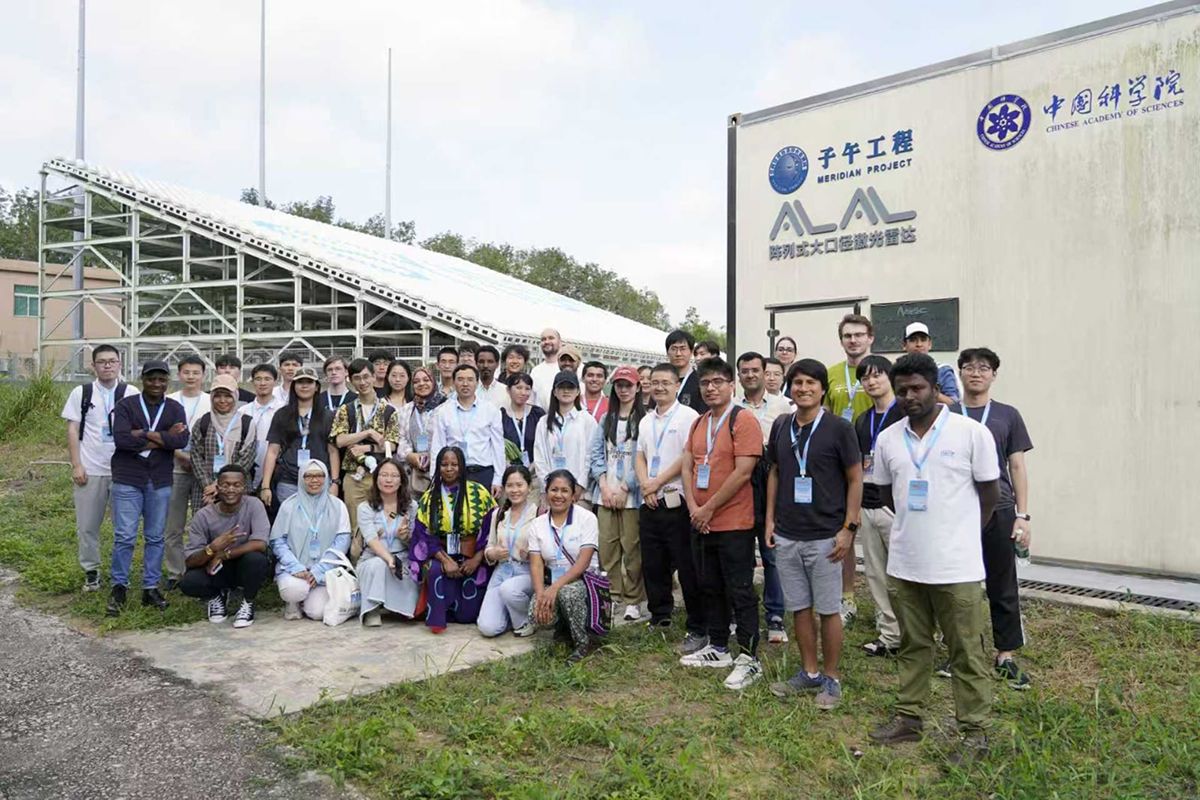 EN LA ISLA DE HAINAN, CHINA. La Space Weather School reunió a 42 jóvenes de distintos países desde el 10 hasta el 16 de noviembre. / CORTESÍA FACUNDO ABACA