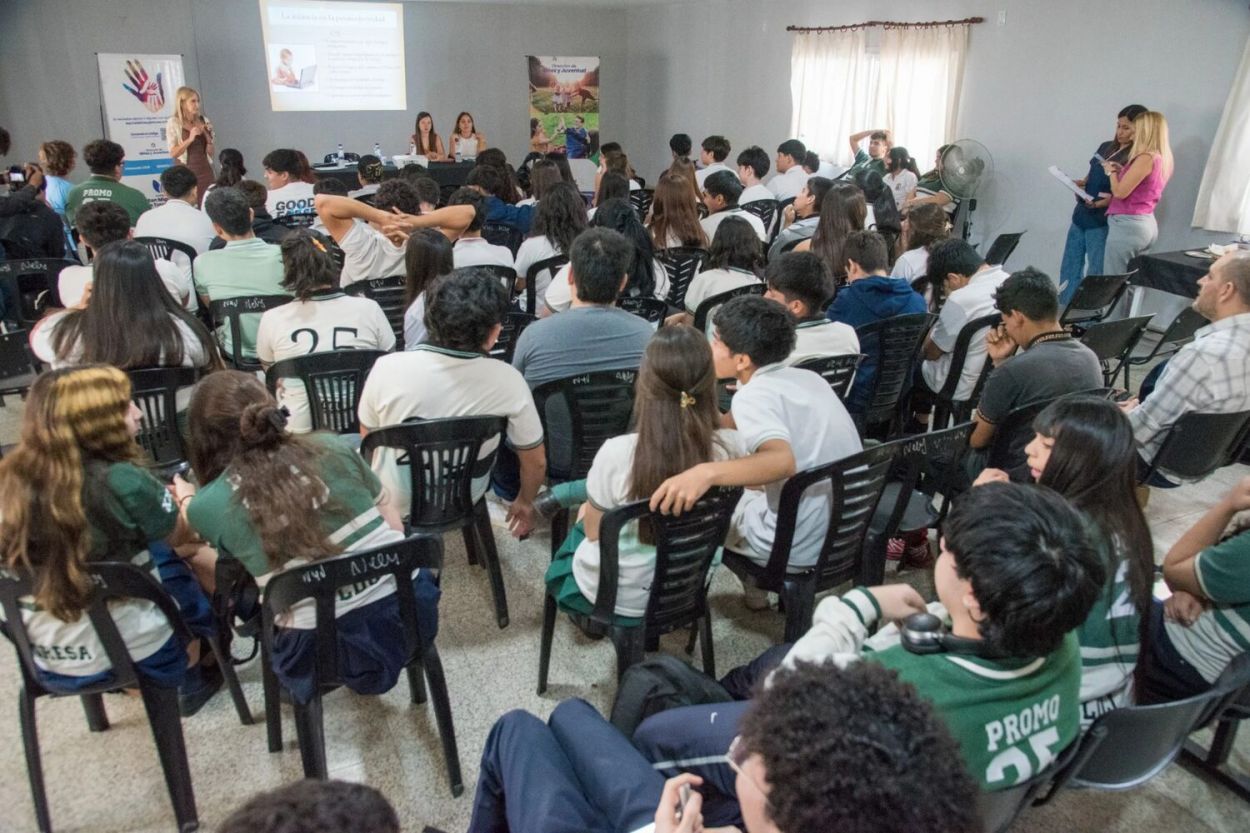 Pagani y Caponio visitaron la obra del acueducto de Anfama, que presenta un avance del 80%