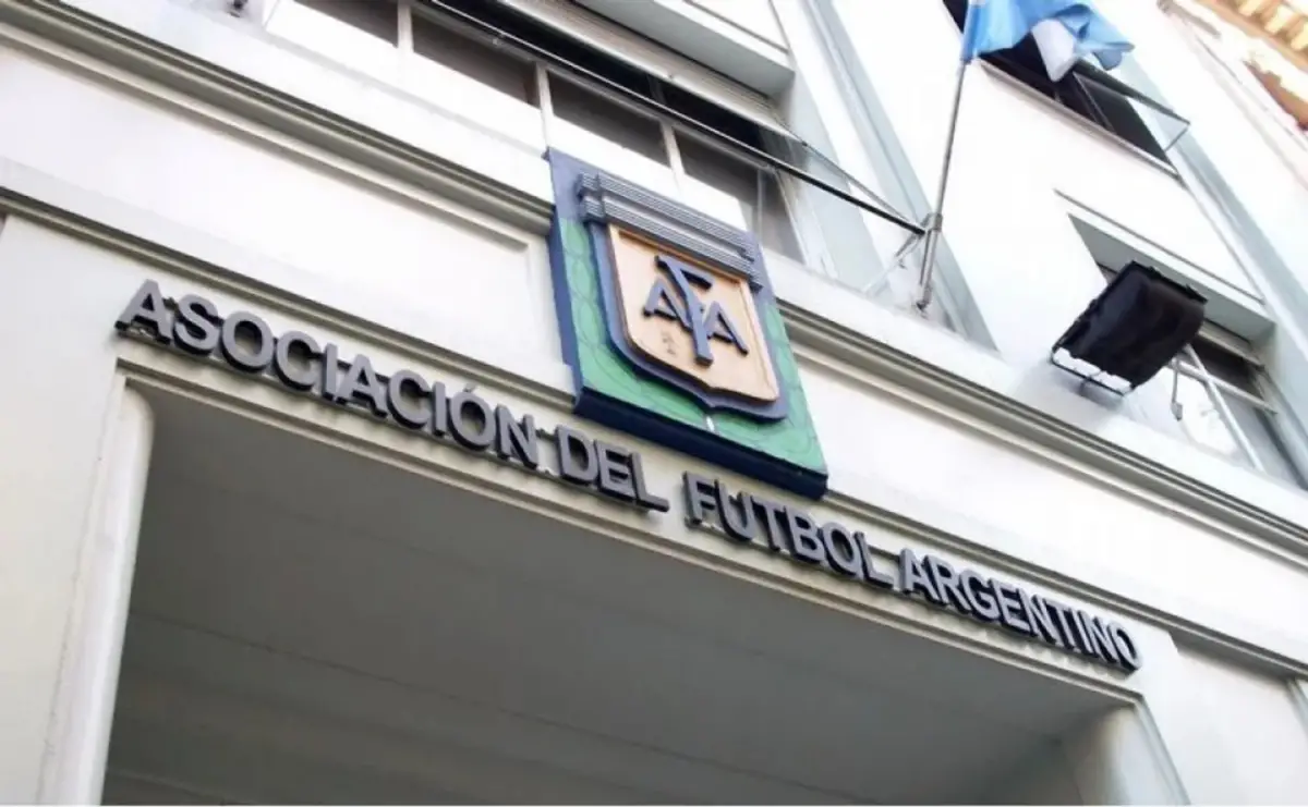 El que calla, otorga: la impunidad de la AFA y sus turbios manejos comprometen a Milei