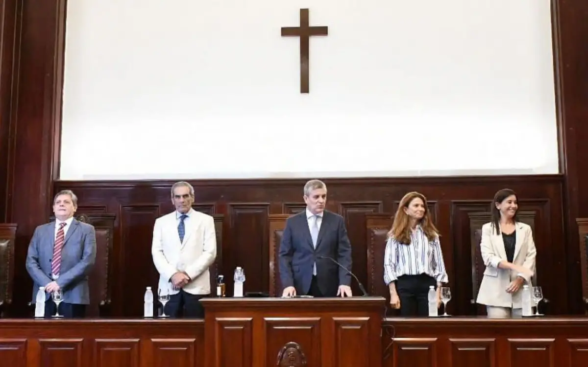 EL TRIBUNAL SUPERIOR. Renueva sus autoridades cada dos años.