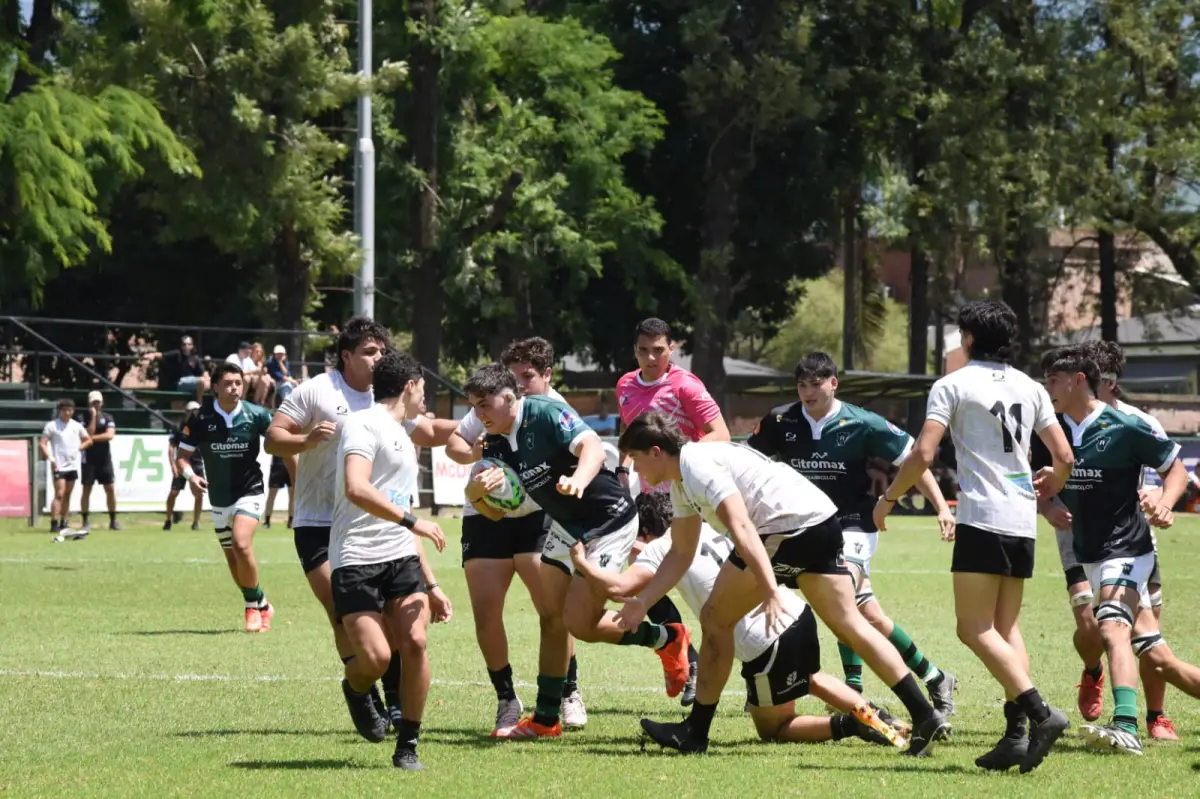 Tucumán Rugby goleó a Taraguy en su debut en el Veco Villegas.