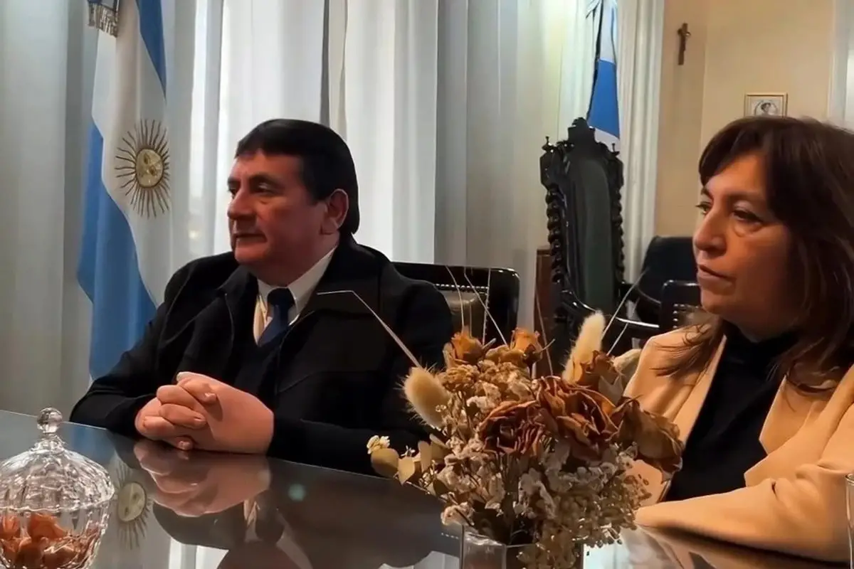 El ex intendente de Alberdi, Luis Campos, y su esposa, Sandra Figueroa.