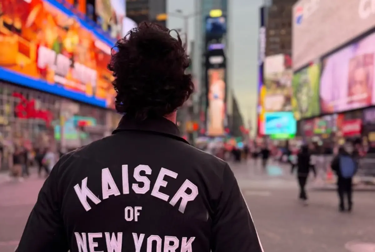 Nico Vázquez se quedó con una campera que le había regalado a su hermano.