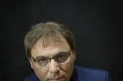 “Palabra plena”: tres funciones de Gabriel Rolón en el Mercedes Sosaa