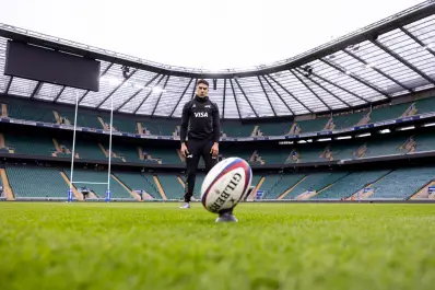 Los Pumas, con Albornoz de regreso, enfrentan a Inglaterra en la “catedral” del rugby