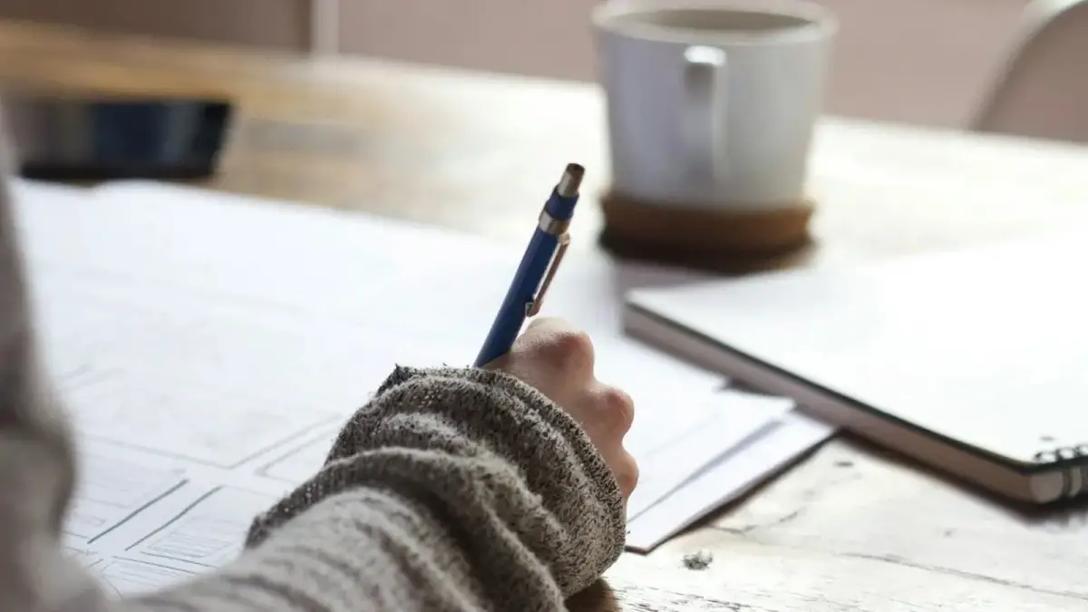 ¿Qué carreras conviene estudiar y cuáles no en 2026, según la IA?