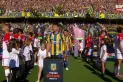 ¡De espaldas! El pasillo polémico de Estudiantes al campeón Rosario Central en el Clausura 2025