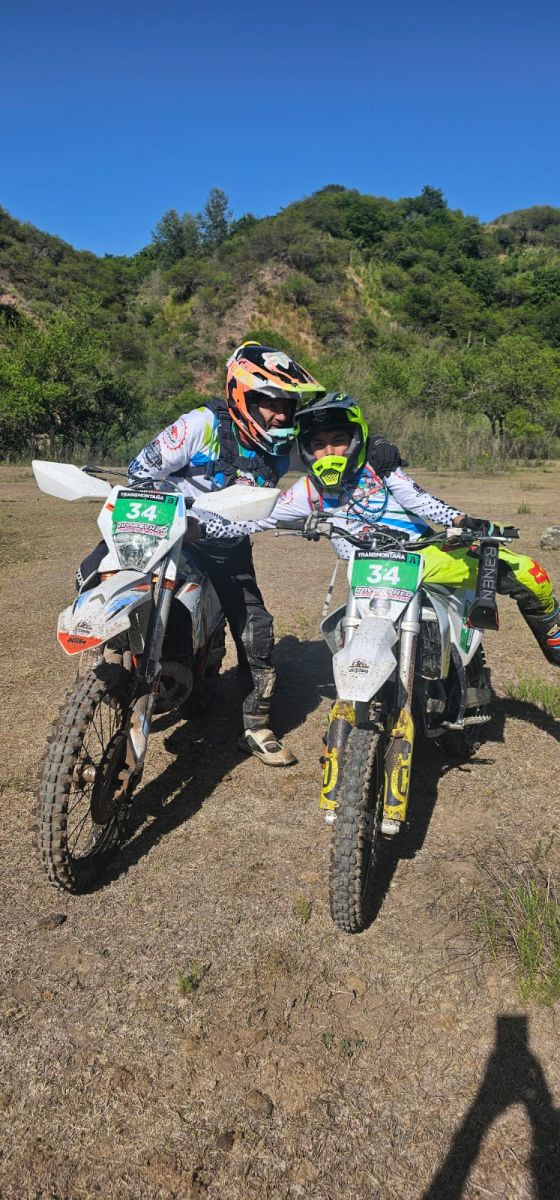 Un triunfo dedicado al cielo: la emotiva consagración de José y Máximo Soria en el Transmontaña de enduro