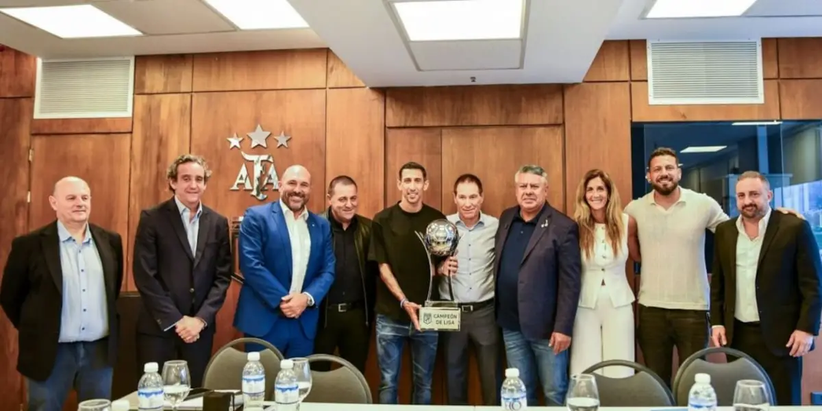 Claudio Tapia, el silencio dirigencial y una estrella de escritorio: el día en que el fútbol argentino tocó fondo