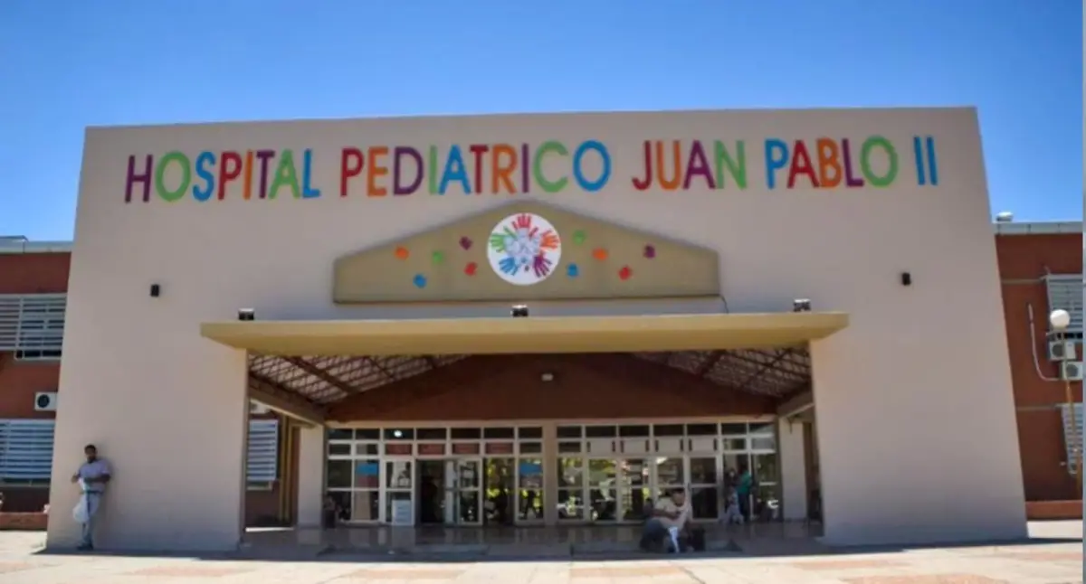 La menor tuvo que ser asistida en un centro pediátrico de la capital, debido a la gravedad de su cuadro