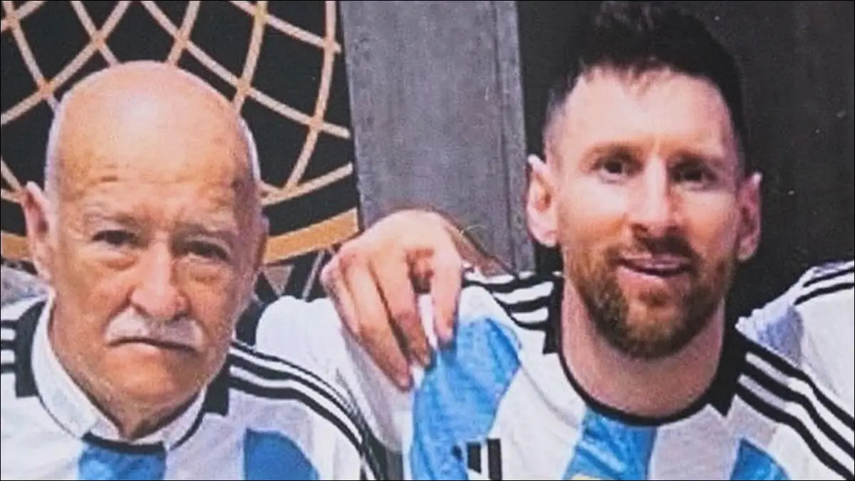EMOCIÓN. Lionel Messi junto a Omar Souto en uno de los festejos de la Selección, una relación marcada por la cercanía y los años compartidos en el predio de Ezeiza.