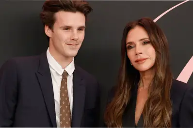 Victoria Beckham revivió sus días como Spice Girl e interpretó un clásico de la banda junto a su hijo
