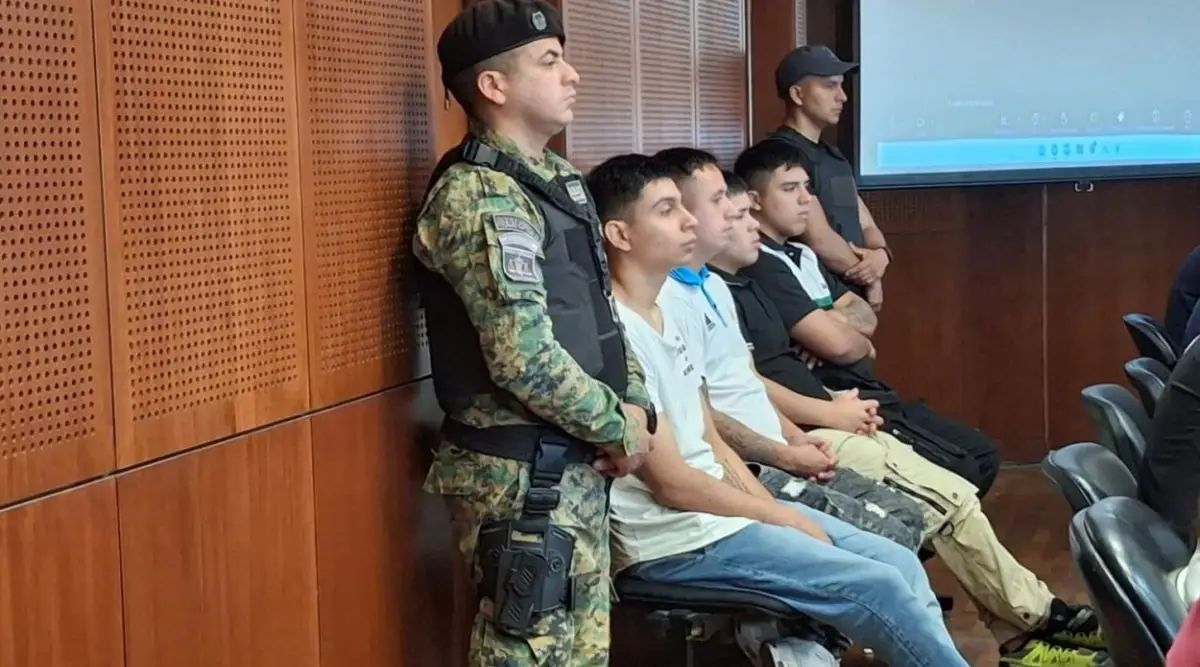 IMPUTADOS. Rodrigo Villafañe, Agustín Tapia, José Vallejo y Nahuel Suárez podrían ser condenados a perpetua por asesinar al policía Víctor Lazarte.