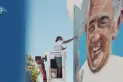 Esperanza y arte: pintan un mural del papa Francisco en una de las paredes del penal de Villa Urquiza