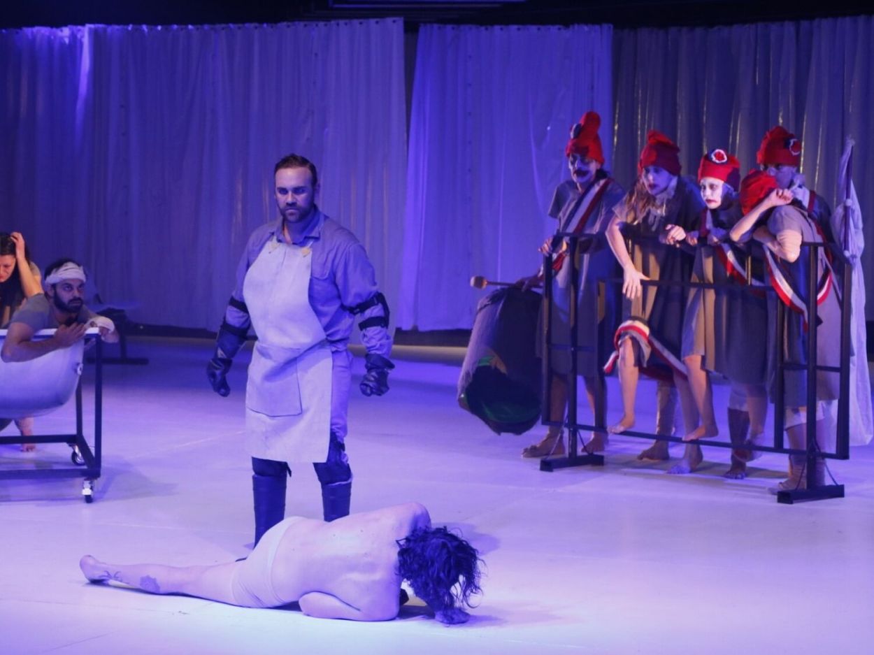 “MARAT/SADE”. Una propuesta del Teatro Estable.