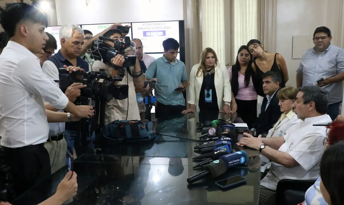 CONFERENCIA DE PRENSA del Ministro de Salud. 