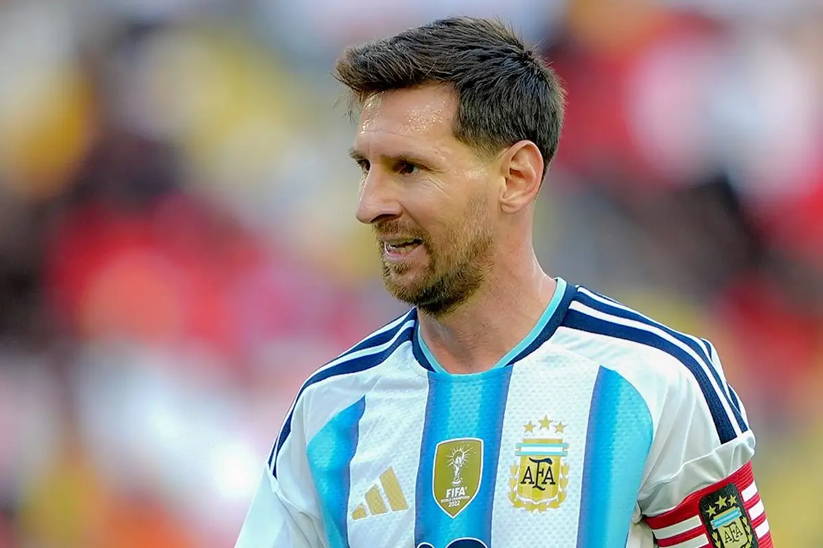 RECUERDO. Messi realizó una publicación para homenajear a Diego Maradona.