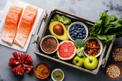 Dieta antiinflamatoria: cómo comer para sentirte más liviano este verano