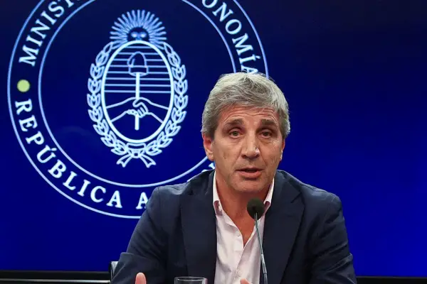 Caputo llamó a boicotear al municipio de Pilar por la suba de una tasa que encarece los precios