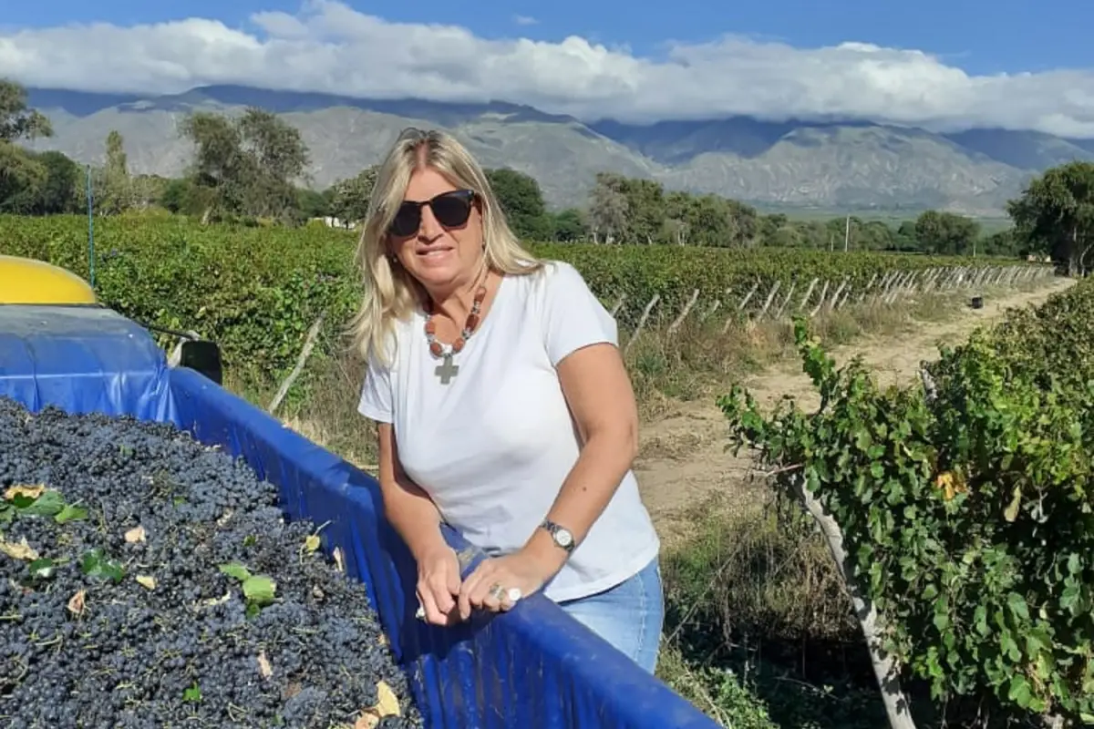 EN COLALAO DEL VALLE. Fernanda Sarrulle trabaja todos los días para mejorar los productos de Finca Los Talas. 