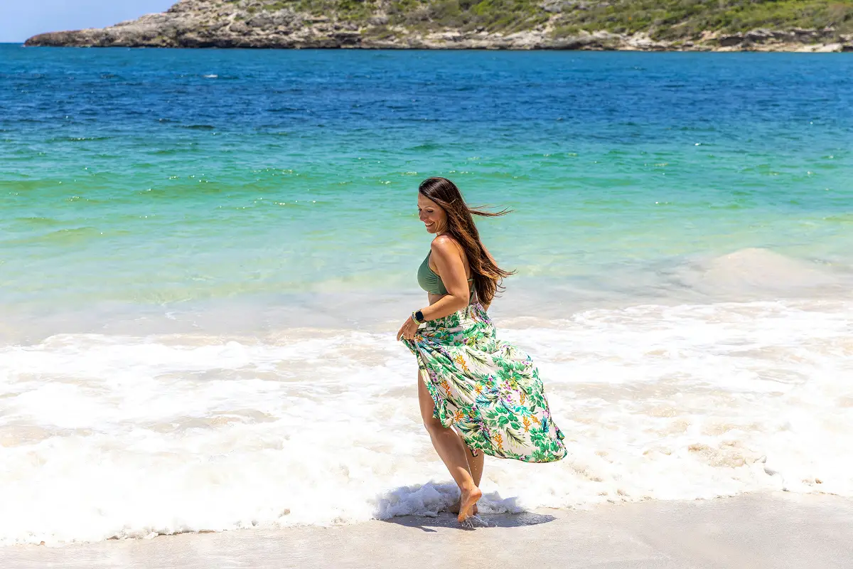 INVITACIÓN. El taller gratuito de Las Talitas te enseñará a confeccionar tu propio vestido playero. / UNSPLASH