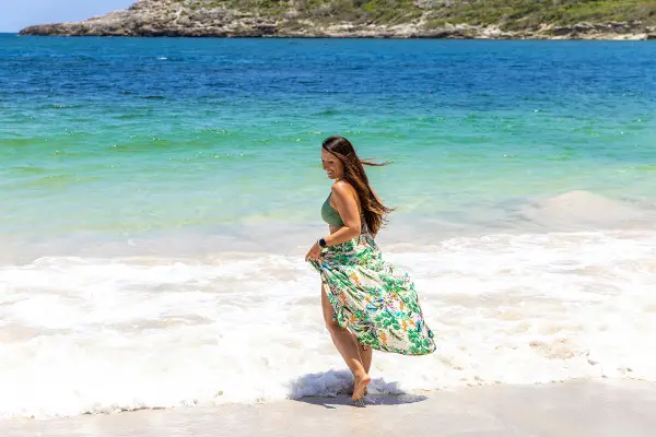 Un curso gratuito de Las Talitas enseña el paso a paso para que confecciones tu vestido playero