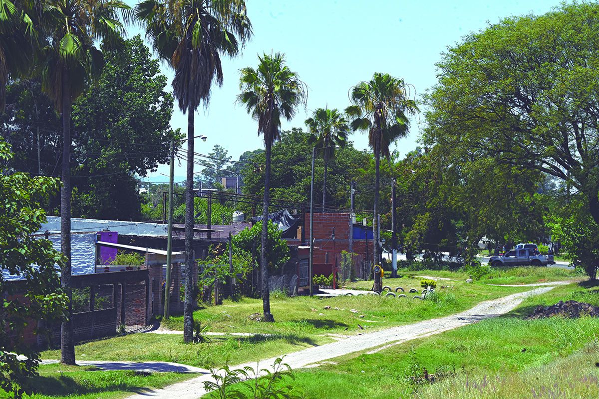 BARRIO JERUSALÉN. A muchas cuadras de la escuela, está la vivienda de la estudiante herida con el cuchillo y que permanece en el Hospital de Niños. 