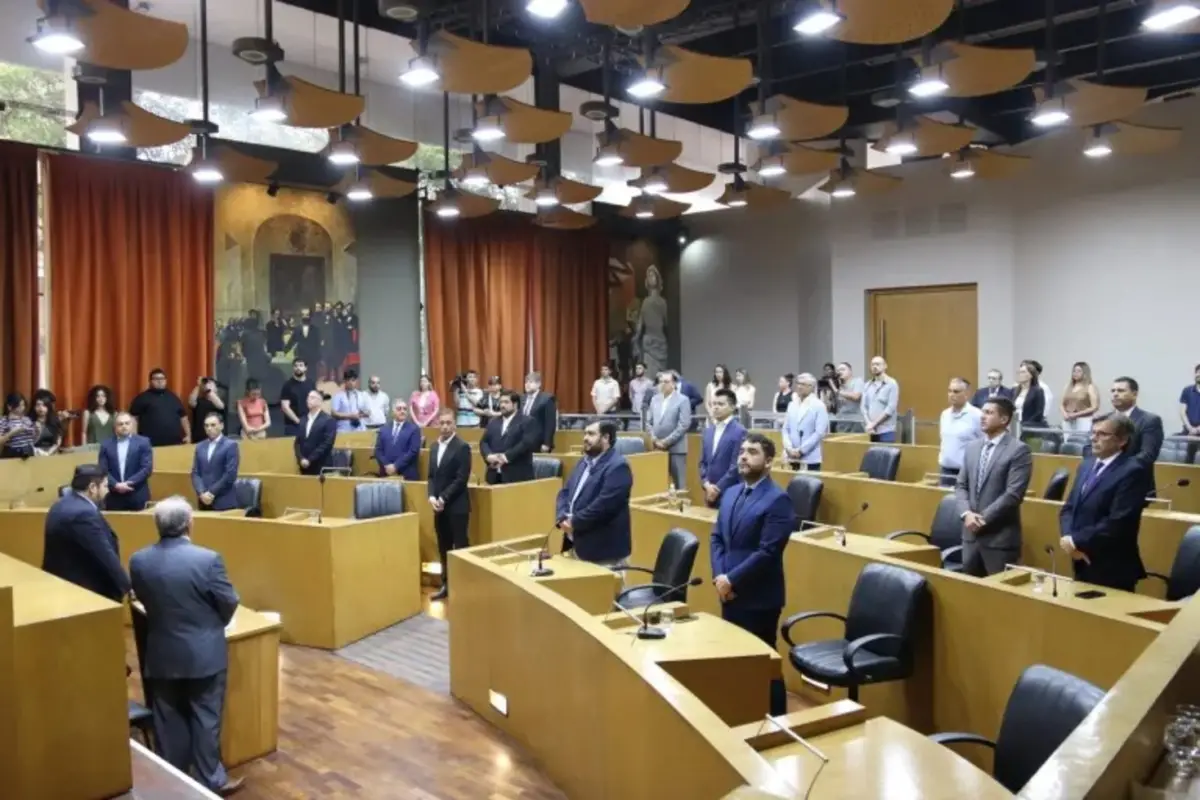 CONCEJO DELIBERANTE. Los ediles prometieron que el tratamiento de la norma que busca ordenar la situación de los taxis y de los choferes particulares no se extenderá más allá de diciembre.