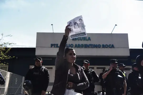 Luego de 82 días, dieron de alta a la niña que intentó suicidarse