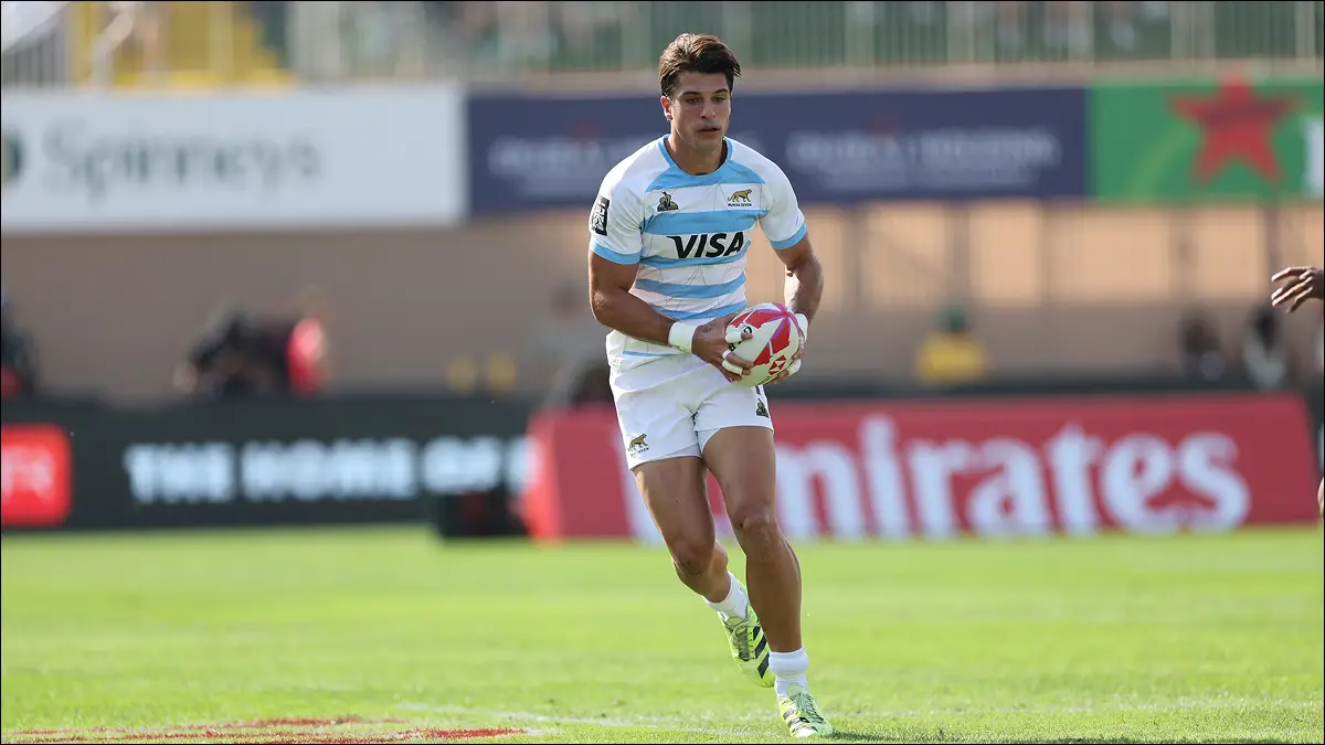 INTENSIDAD Y GOLPES. Los Pumas 7s tuvieron un primer día adverso en Dubai y buscarán reaccionar frente a Sudáfrica para seguir en carrera.