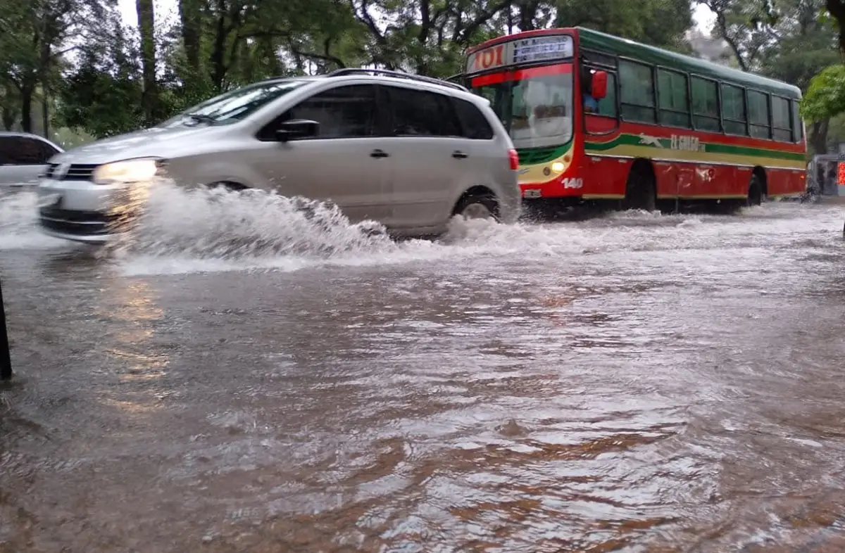 Se recomienda no salir si no es necesario durante el período que dure la alerta naranja.