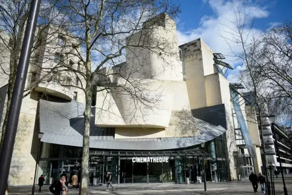 Una plaga de chinches ataca un cine en París