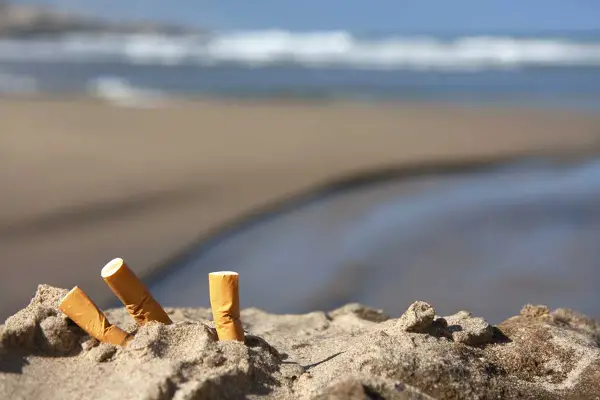 Verano sin humo: de cuánto serán las multas por fumar en las playas de Mar del Plata