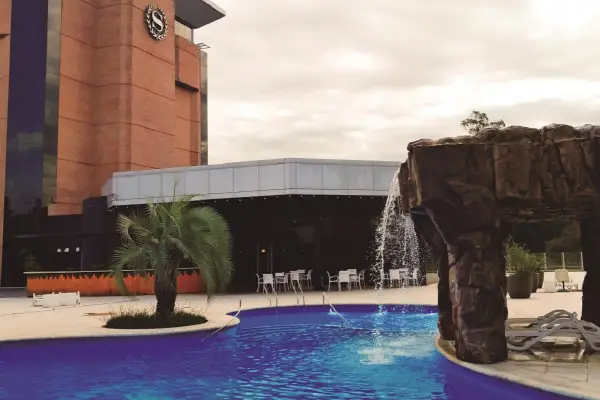 El Sheraton Tucumán presenta su propuesta de verano con una experiencia de descanso y confort en pleno corazón de la ciudad