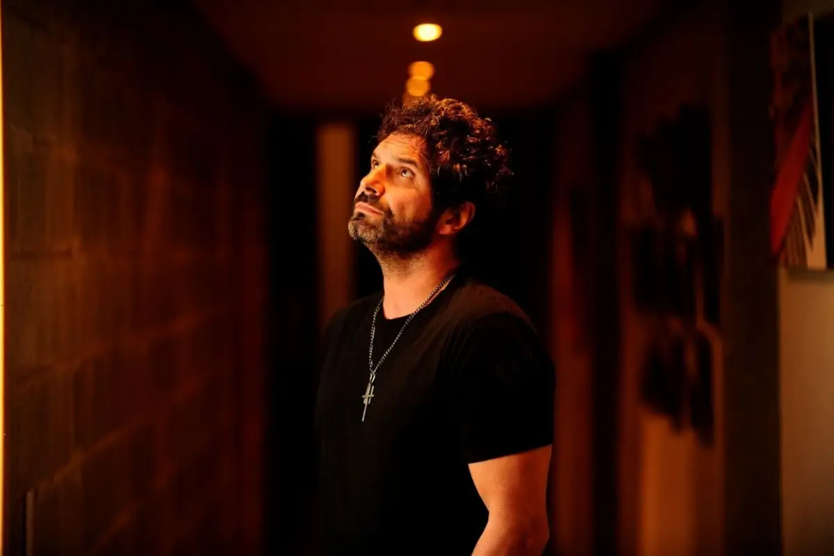 VÍNCULO. Iván Noble dice que la música -y sobre todo el tango- era el puente que encontraba para llegar a su padre cuando se sentía alejado de él.