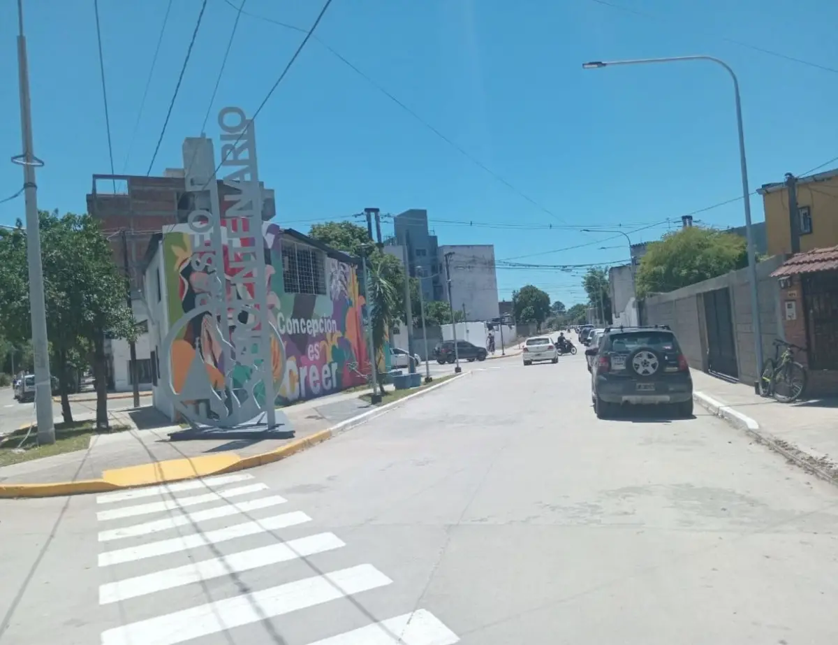 PINTORESCA. El espacio encendió de colores la transitada zona.