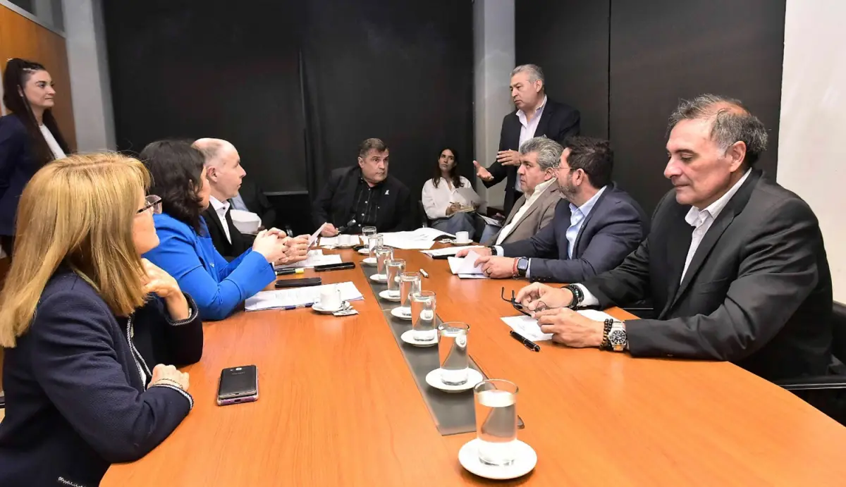 REUNIÓN DE LEGISLADORES. 