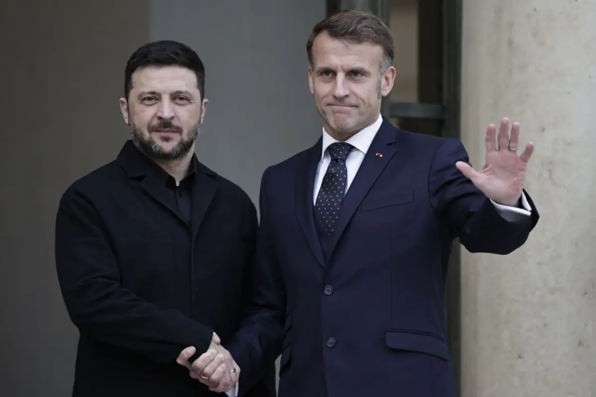 EN PARÍS. Zelensky visitó a Macron en el Palacio Elíseo, a donde fue a buscar el apoyo de la UE.