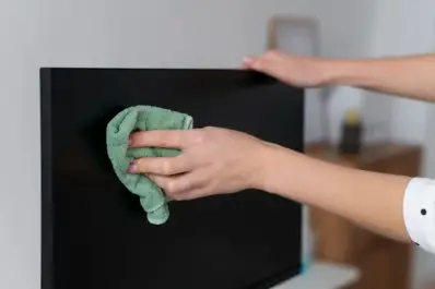 Qué pasa si limpiás el televisor con alcohol: riesgos y cómo hacerlo correctamente