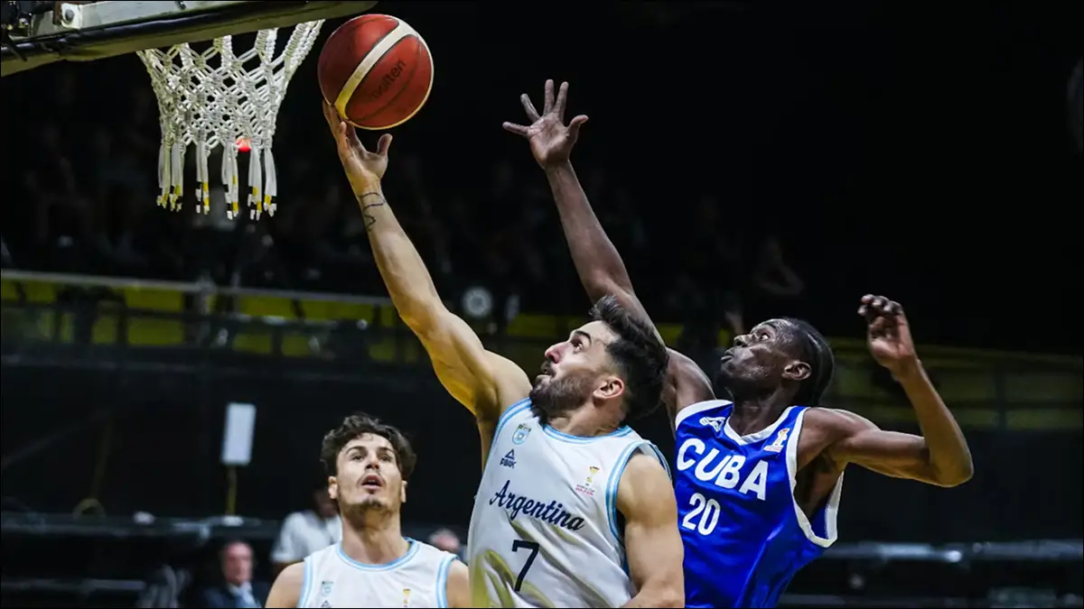 LA FIESTA. Argentina dominó a Cuba en Obras y marcó un récord histórico de diferencia en torneos FIBA.