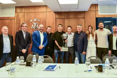 Radiografía digital de la crisis en la AFA: arbitrajes bajo sospecha y un conflicto que escala hacia la política