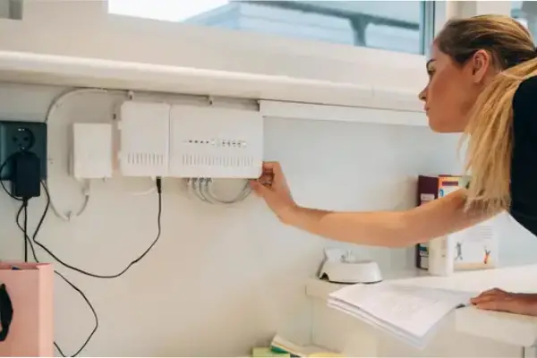 ¿Cómo podés saber si tu vecino te está robando tu Wi-Fi?: el sencillo truco para descubrirlo