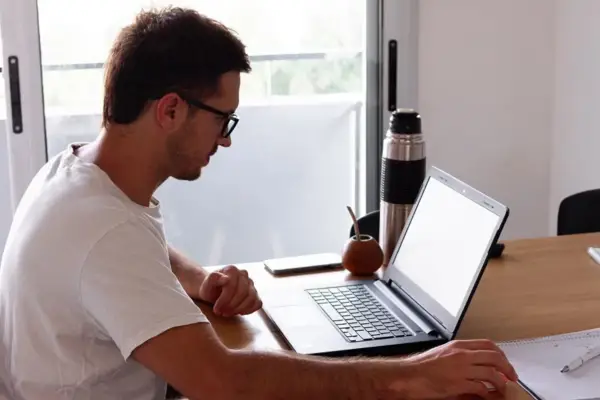 Cuánto pueden ganar los freelancers argentinos y cómo se las ingenian para cobrar más rápido