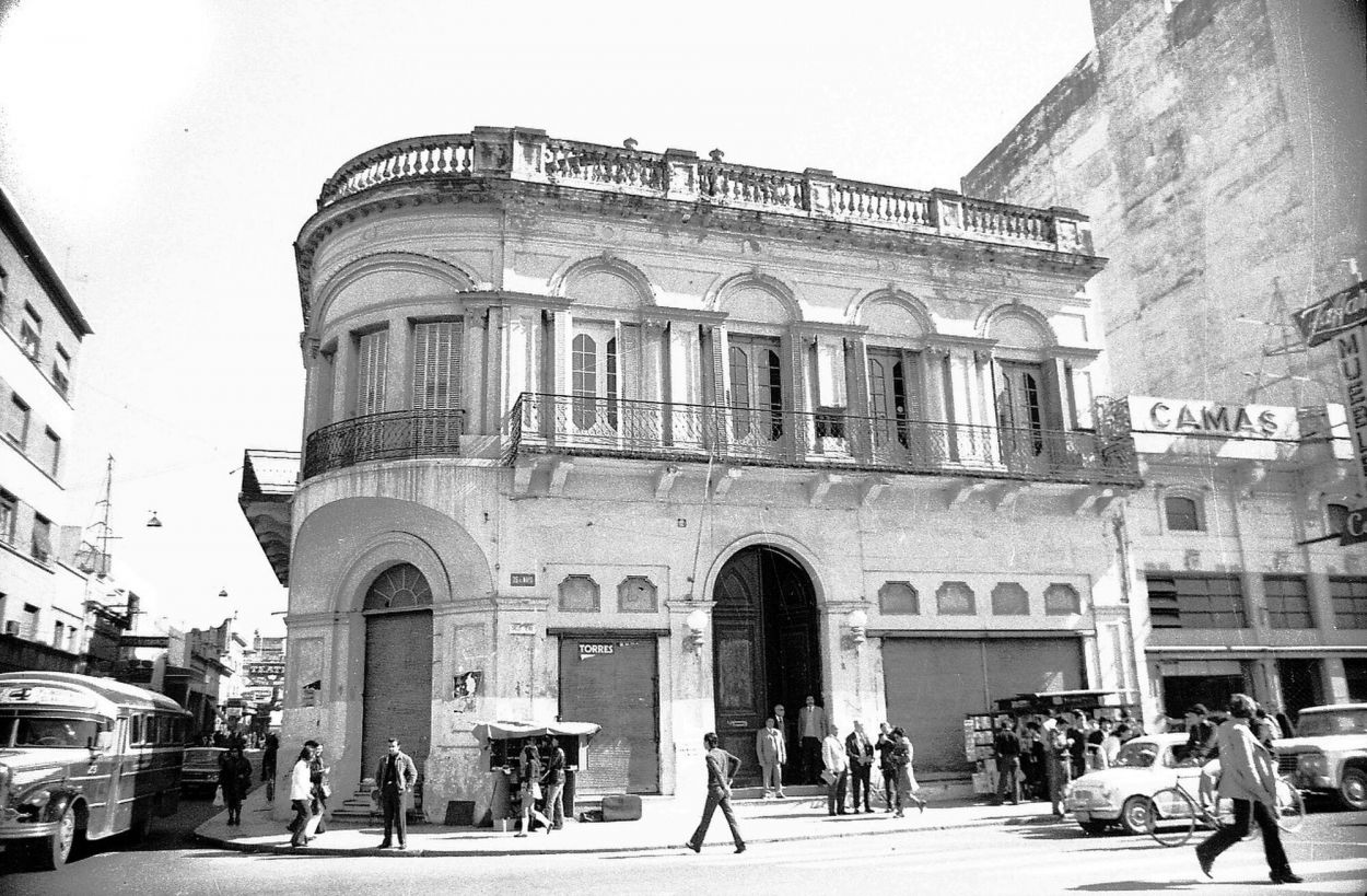 Recuerdos fotográficos: los 106 años de la memorable casa de Méndez