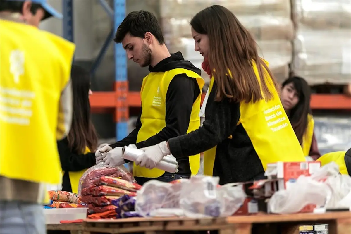 BANCO DE ALIMENTOS. La fundación abre sus puertas todo el año para quienes quieran cambiar una realidad desde adentro. / BANCO DE ALIMENTOS TUCUMÁN