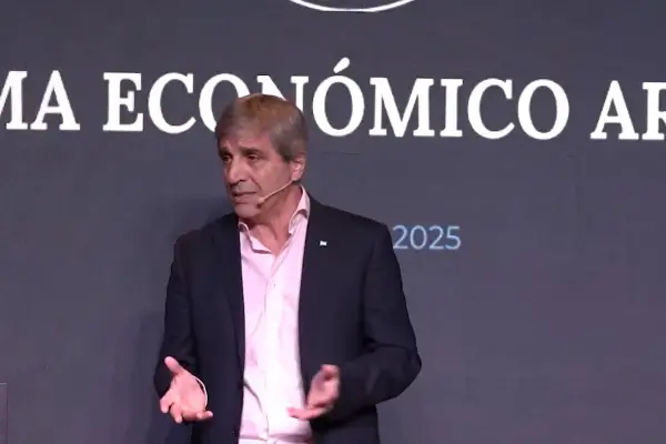 Luis Caputo defendió el rumbo económico: La estabilidad es la mejor política industrial